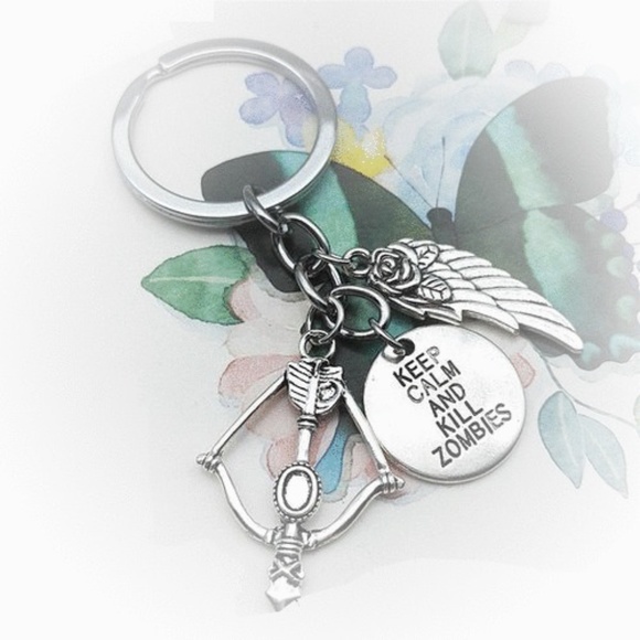 Zombie Dylier Bows and Arrows Pendant Key Chain in - Picture 5 of 7